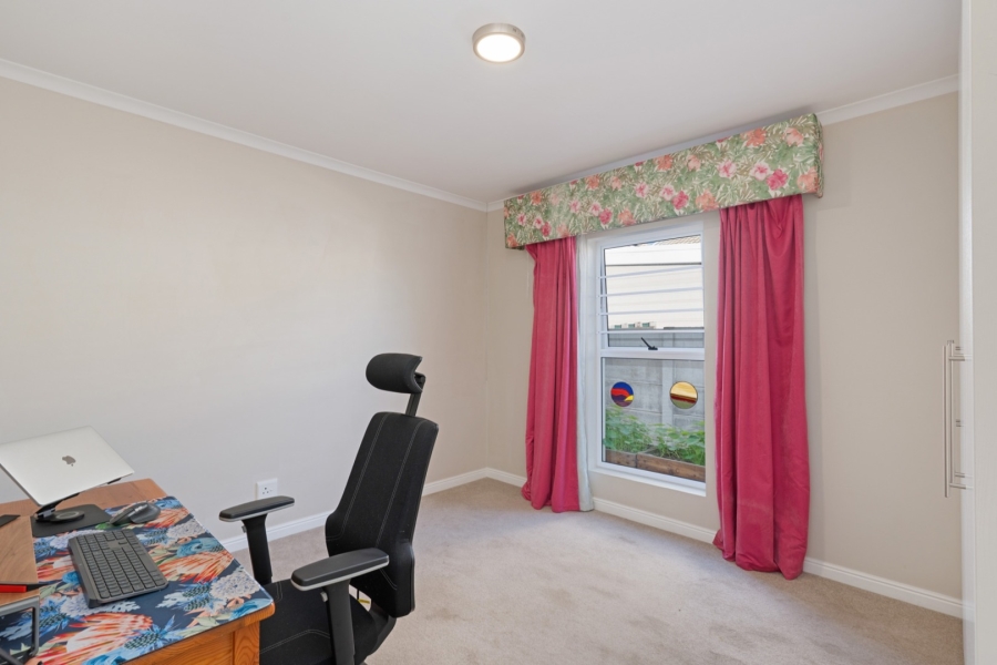 4 Bedroom Property for Sale in Sunningdale Western Cape